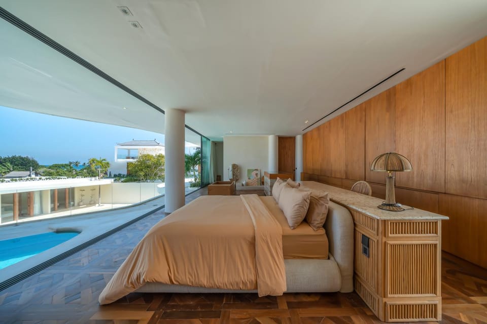 Villa Babylon - 8BR Lux Seseh Villa, 3 pools, Jacuzzi, Ocean views Villa in Mengwi