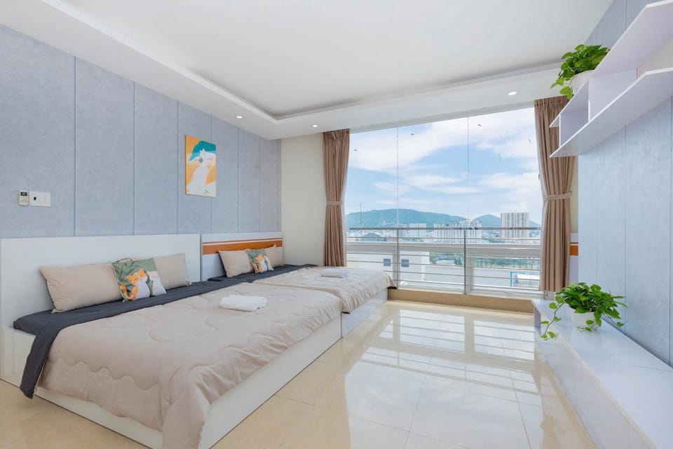 View (from property/room), Balcony/Terrace, Photo of the whole room