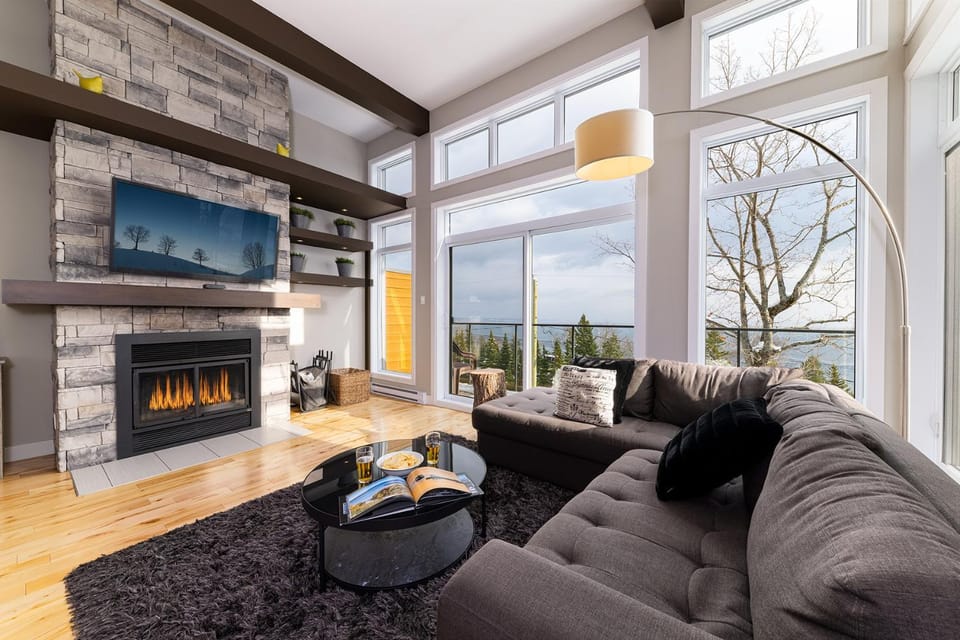Natural landscape, TV and multimedia, Living room, Seating area, flat iron