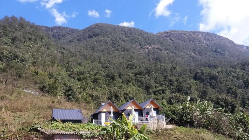 Property building, Day, Mountain view