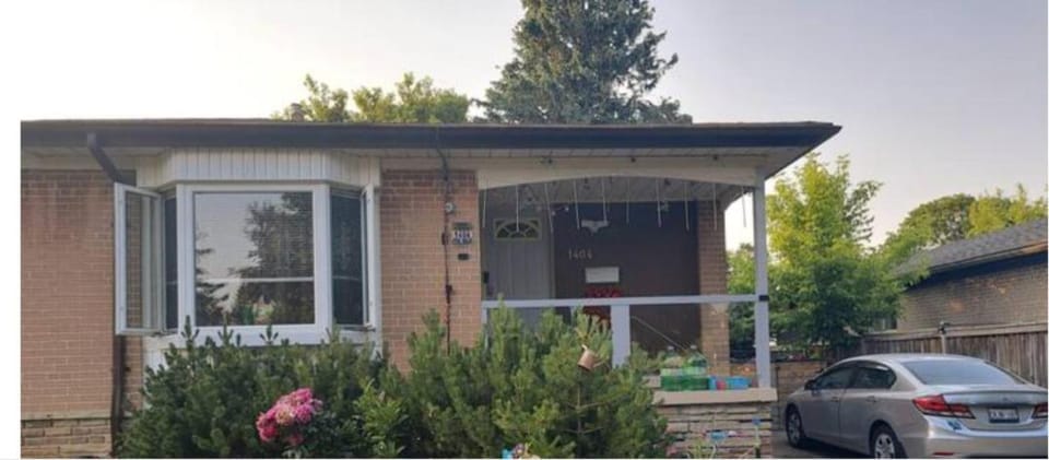 Affordable stay near the OPG TV and parking Vacation rental in Ajax