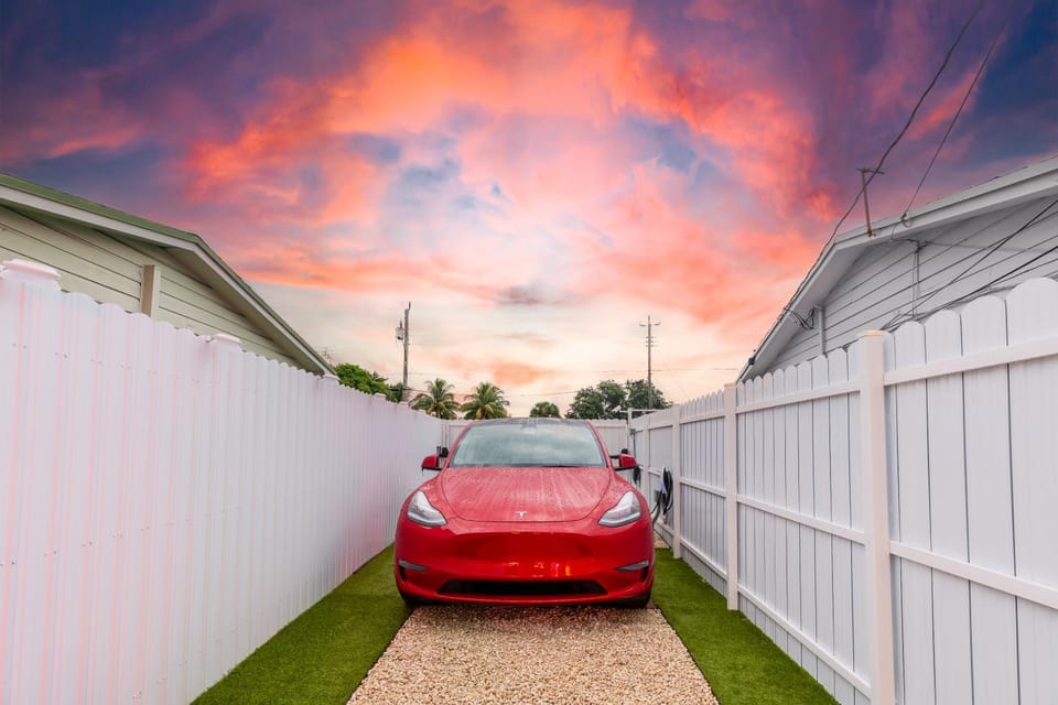 Smart Tiny House Garden House in Miami Gardens