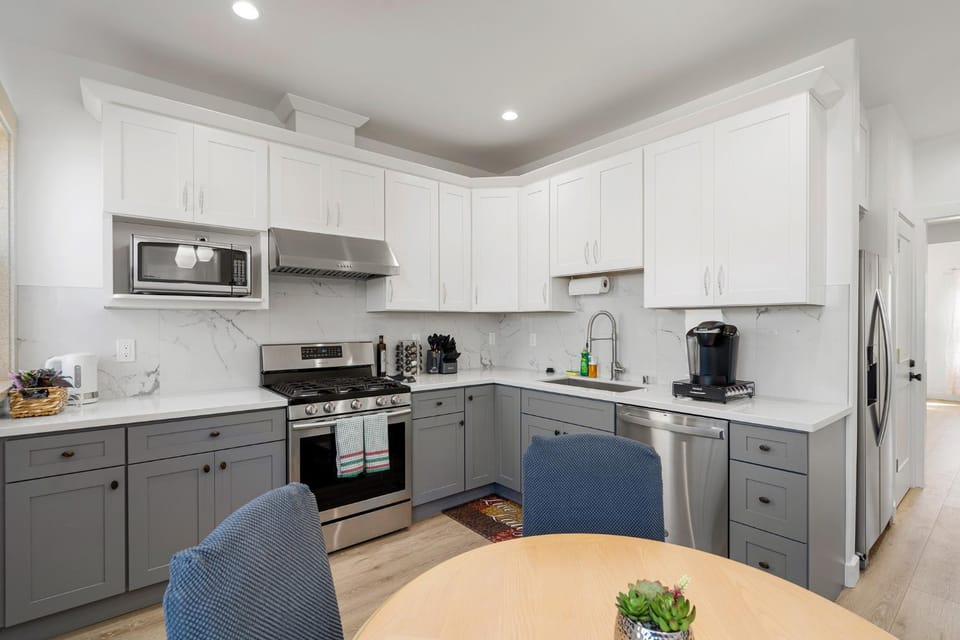 Modern 2Bed 2Bath w/ parking in Excelsior District House in San Francisco