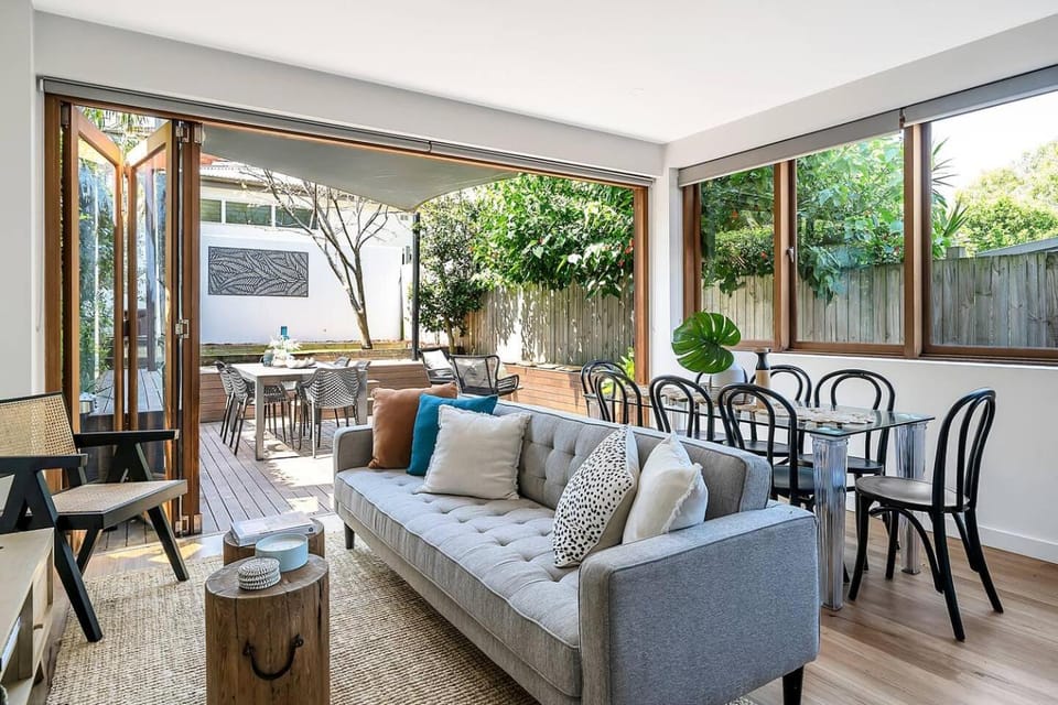 Artscape - Luxurious Bondi Beach Family Villa! House in Sydney