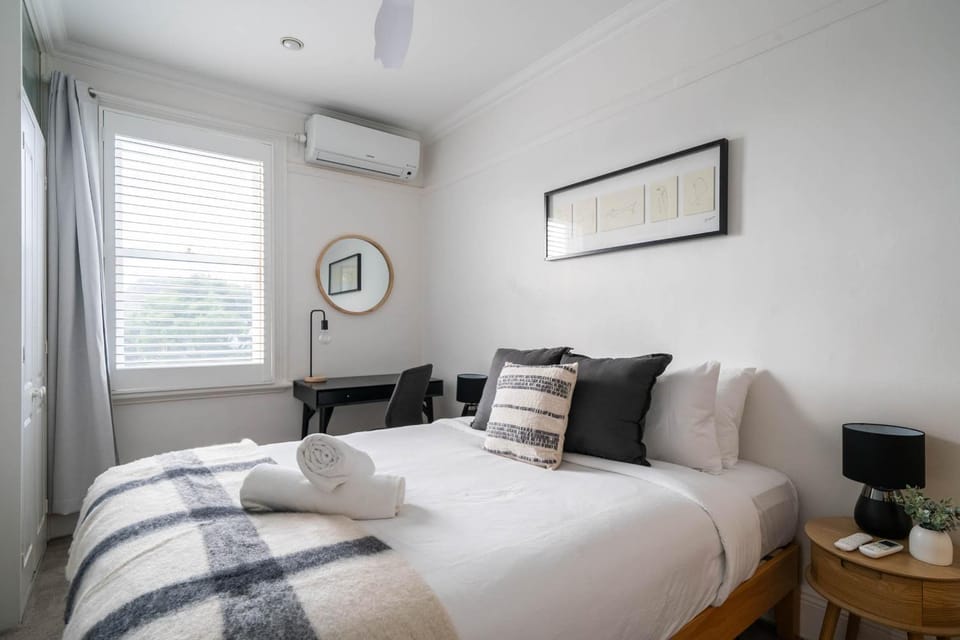 'The Enmore=' - in the heart of everything Newtown House in Sydney