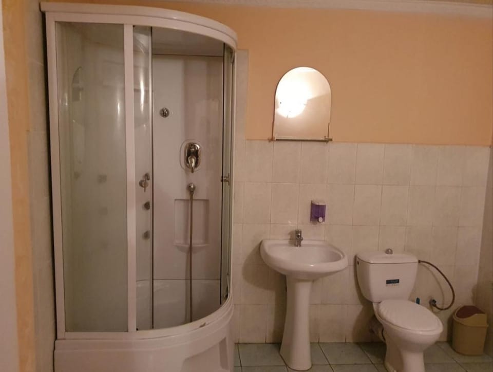 Golden Rooms in center Bed and Breakfast in Chișinău