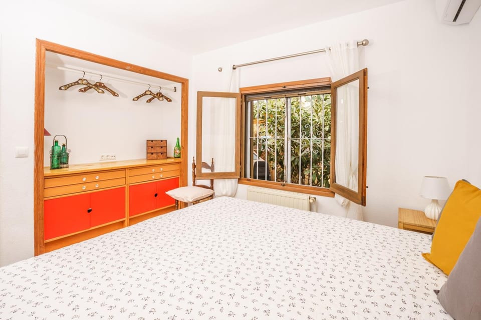 Living room, Bedroom