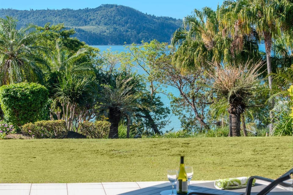Garden view, Sea view