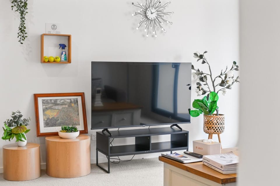 Spacious1 BR@waterfront Olympic Park_free carpark Apartment in Sydney