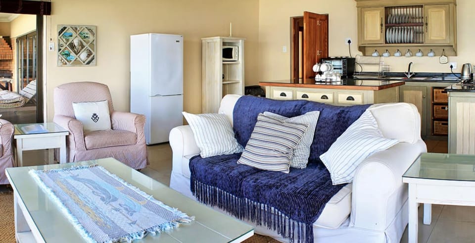 Kitchen or kitchenette, Dining area, pet friendly, stove
