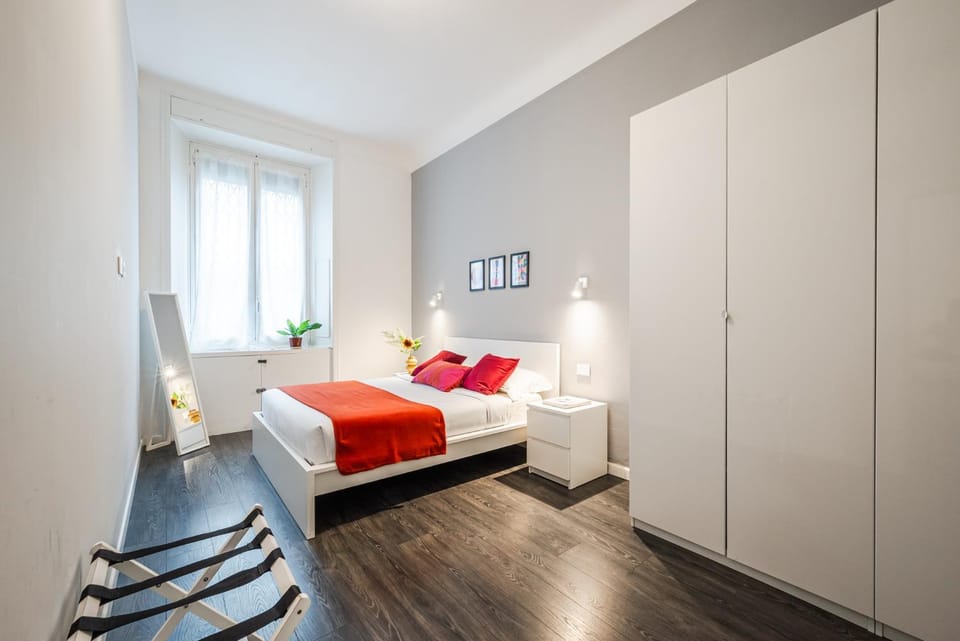 Bed, Photo of the whole room, Bedroom, towels, wardrobe