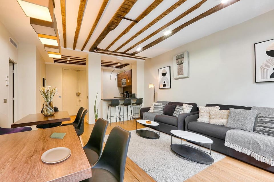 Urban Flat 73 - Luxury Parisian Flat near Les Halles Rivoli Apartment in Paris