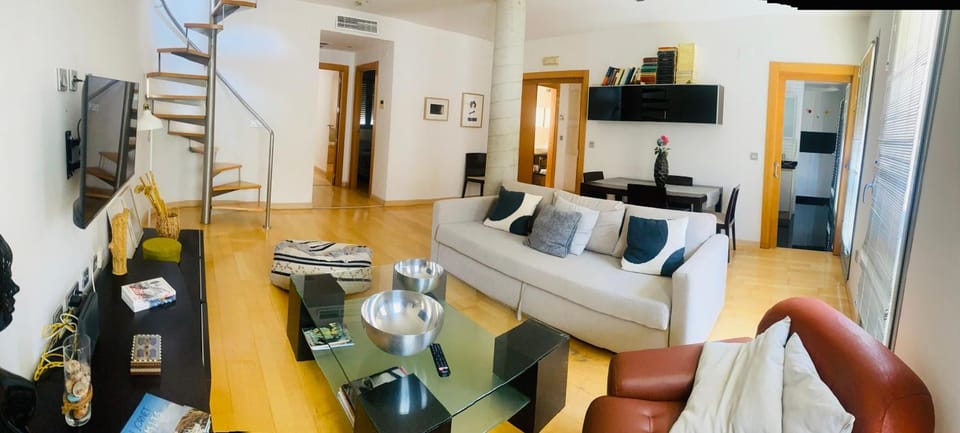 Living room, Dining area, Evening entertainment