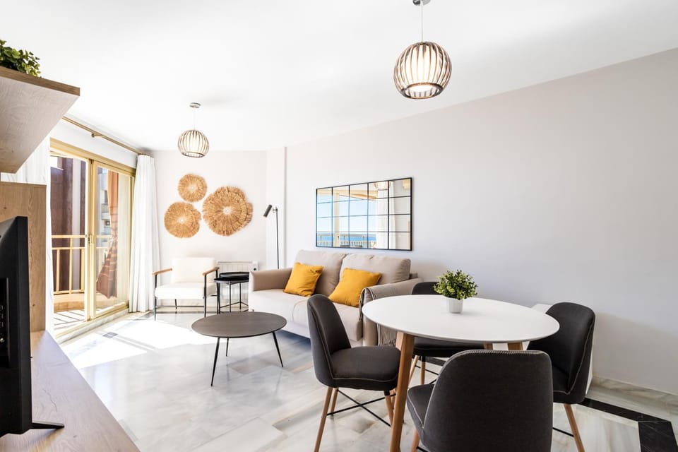 TV and multimedia, Living room, Dining area