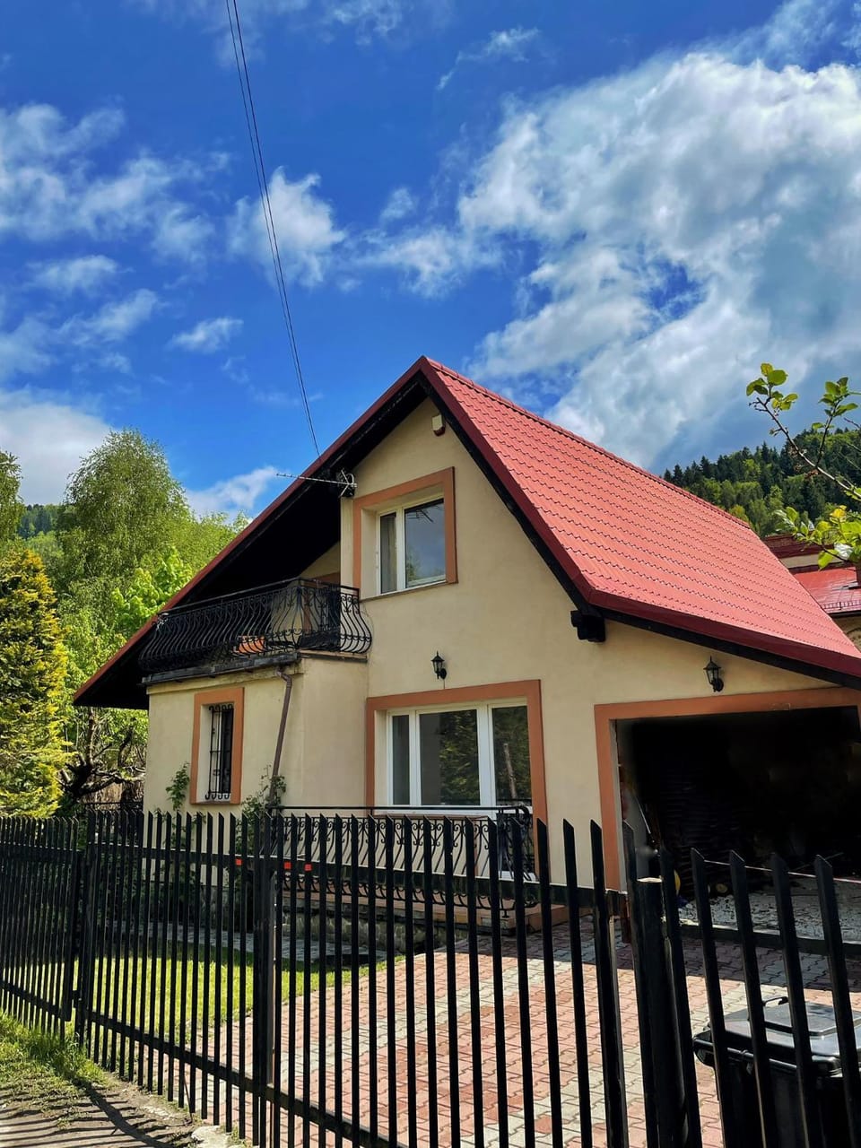 Property building, Day