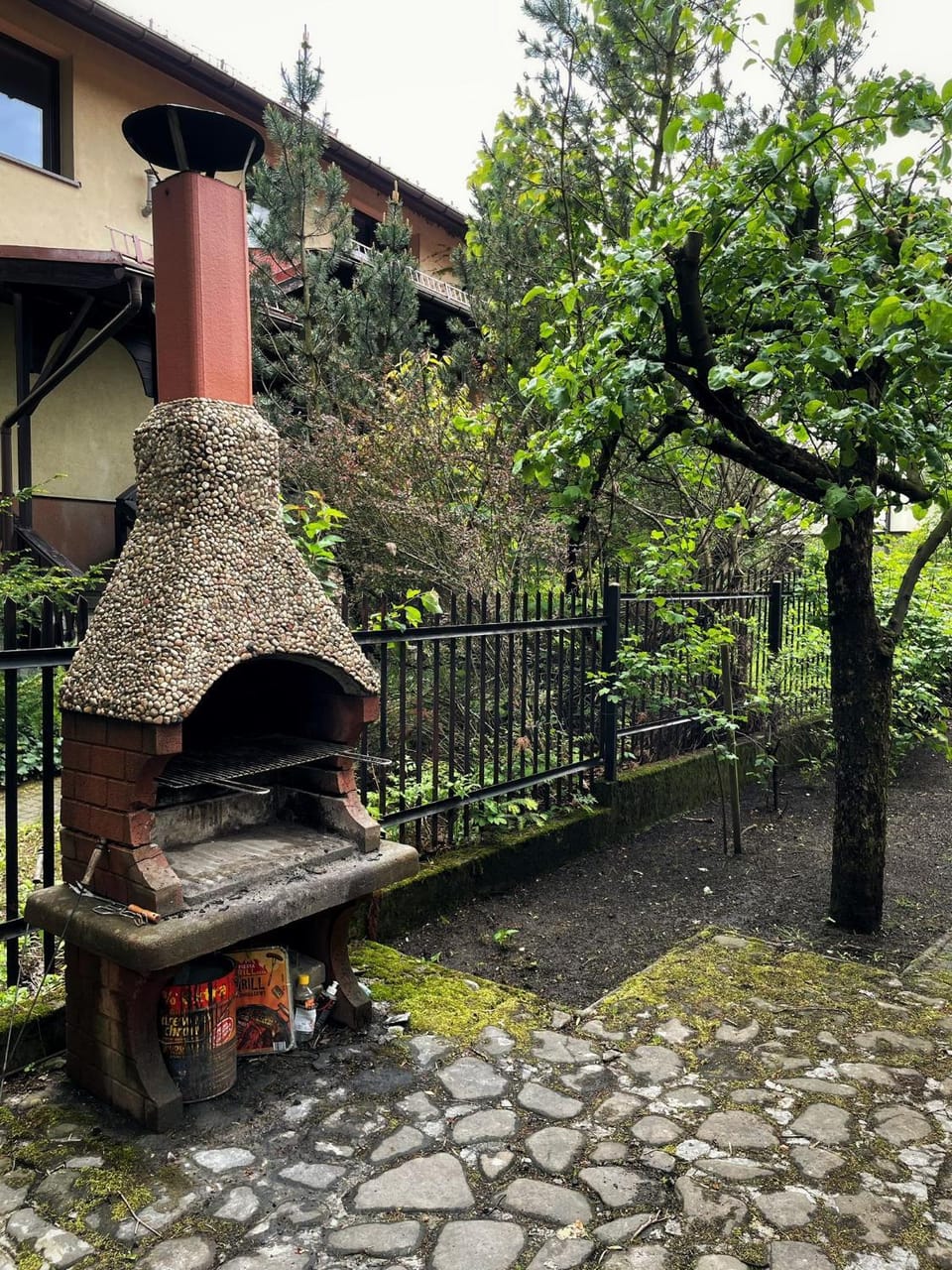 Day, BBQ facilities, Garden view