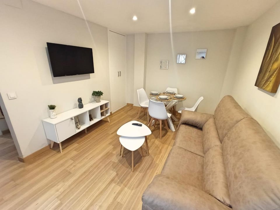 TV and multimedia, Living room, Dining area