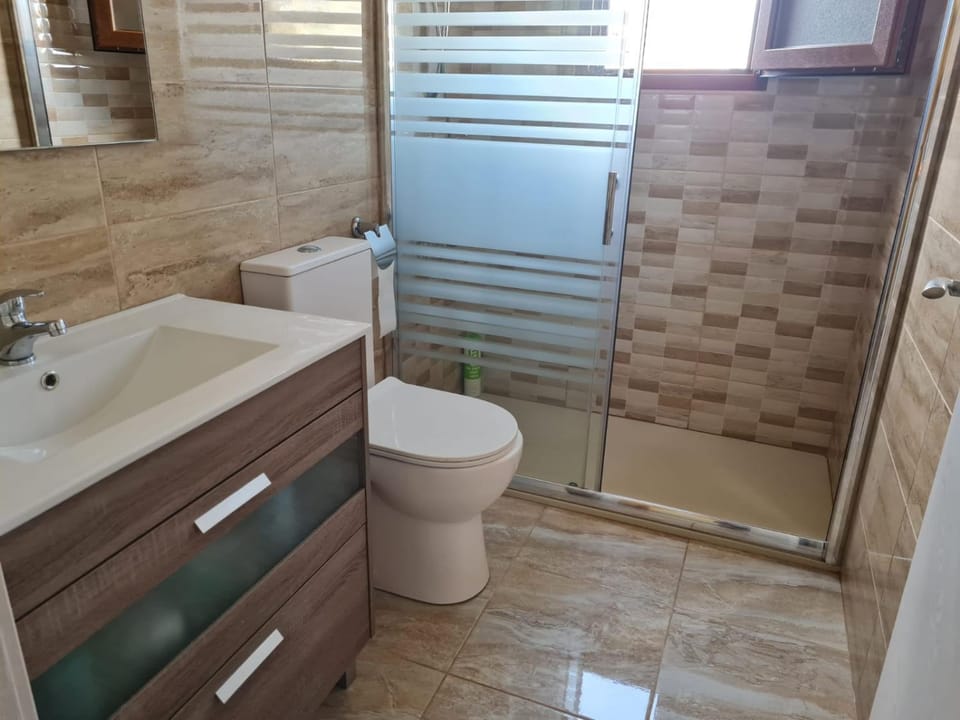 Shower, Bathroom