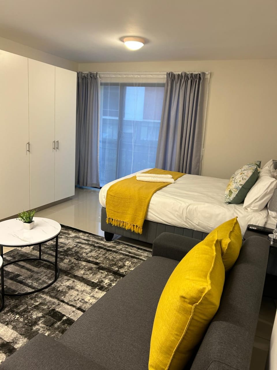 Photo of the whole room