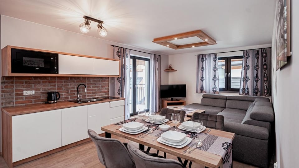 TV and multimedia, Living room, Dining area