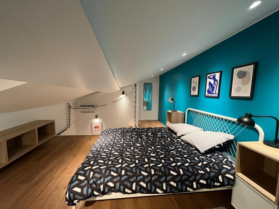 Bed, Bedroom