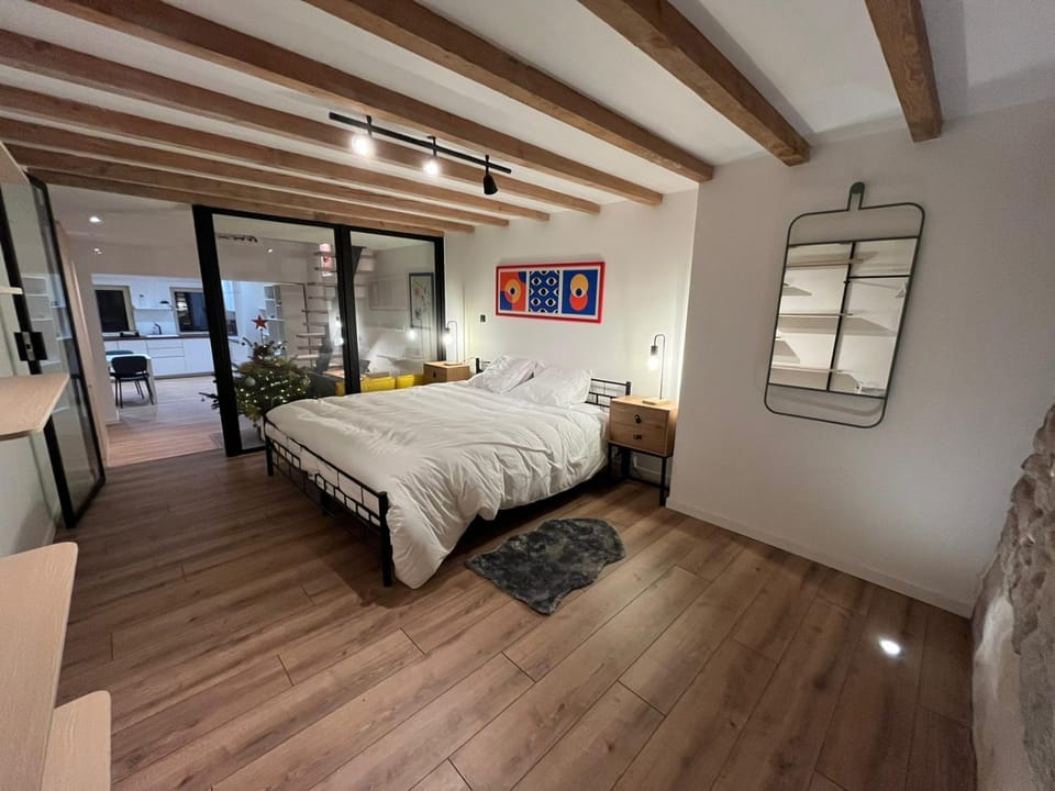 Bed, Bedroom
