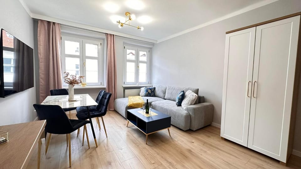 Living room, Photo of the whole room