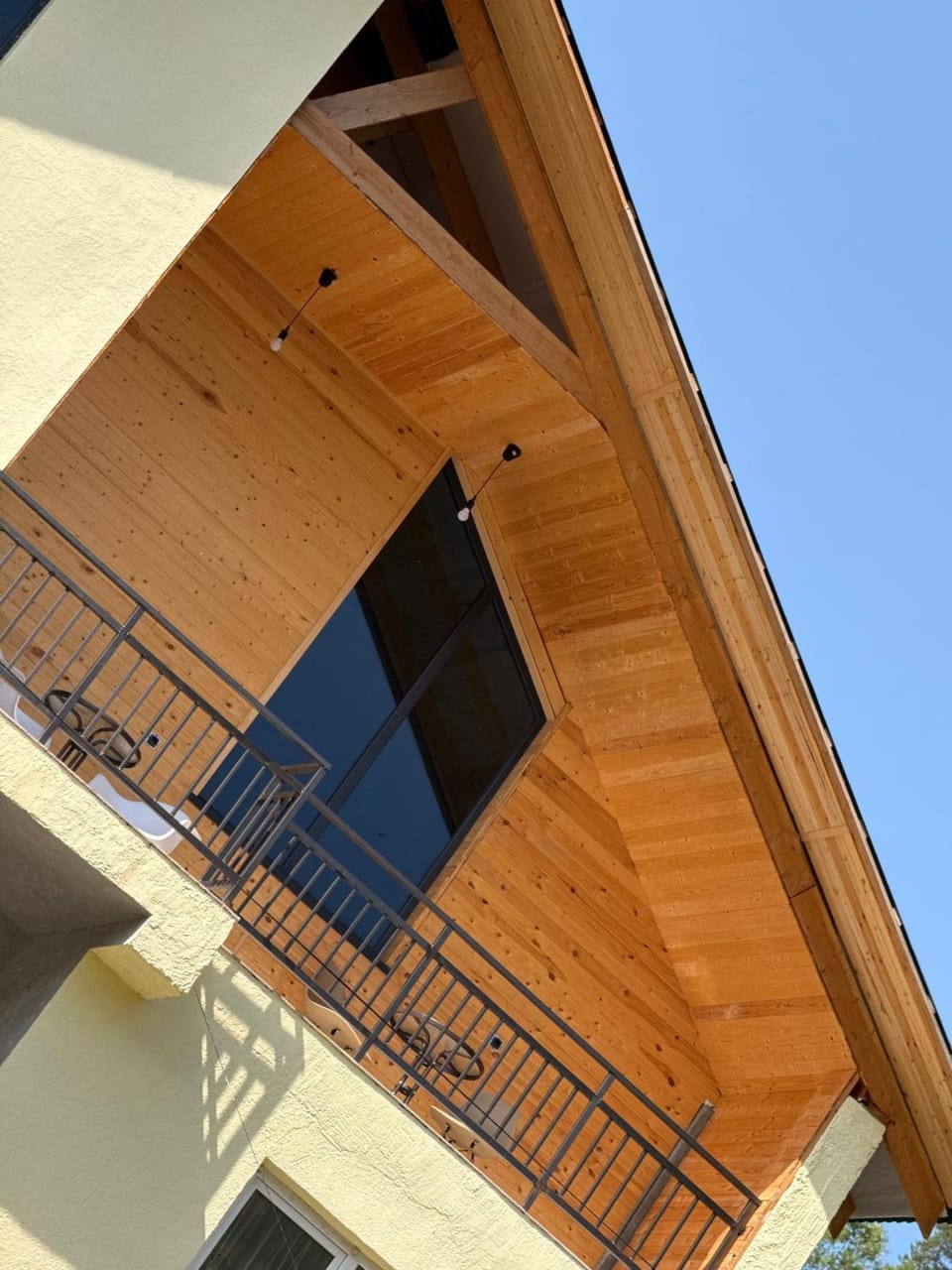 Property building, Balcony/Terrace, Balcony/Terrace