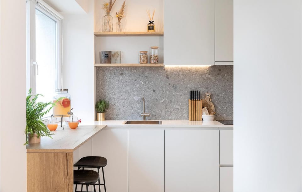 Kitchen or kitchenette