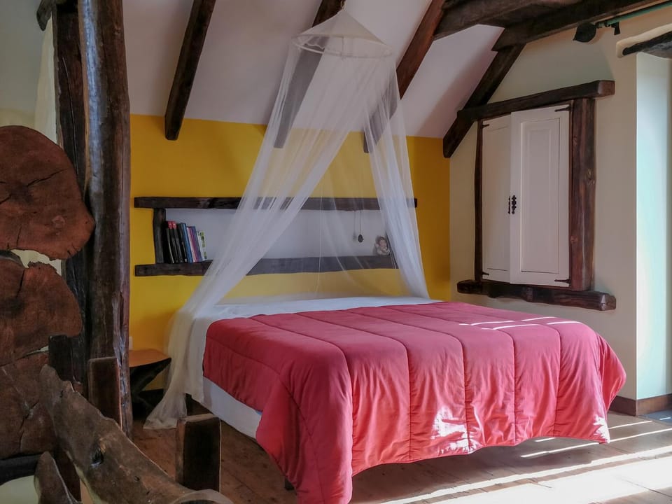 Bed, Bedroom