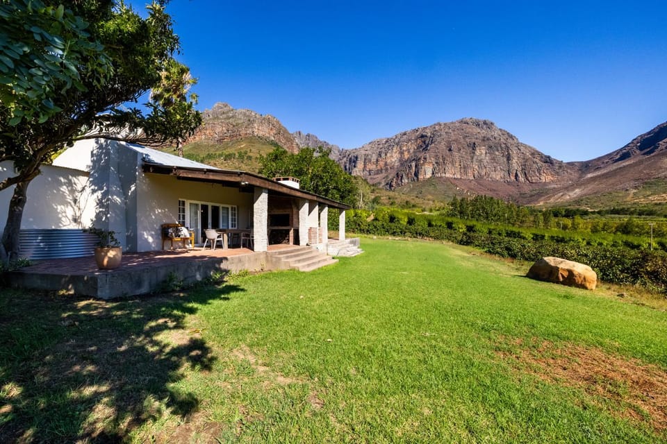 Property building, View (from property/room)