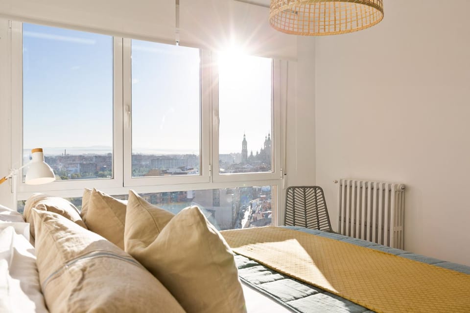 Bedroom, River view