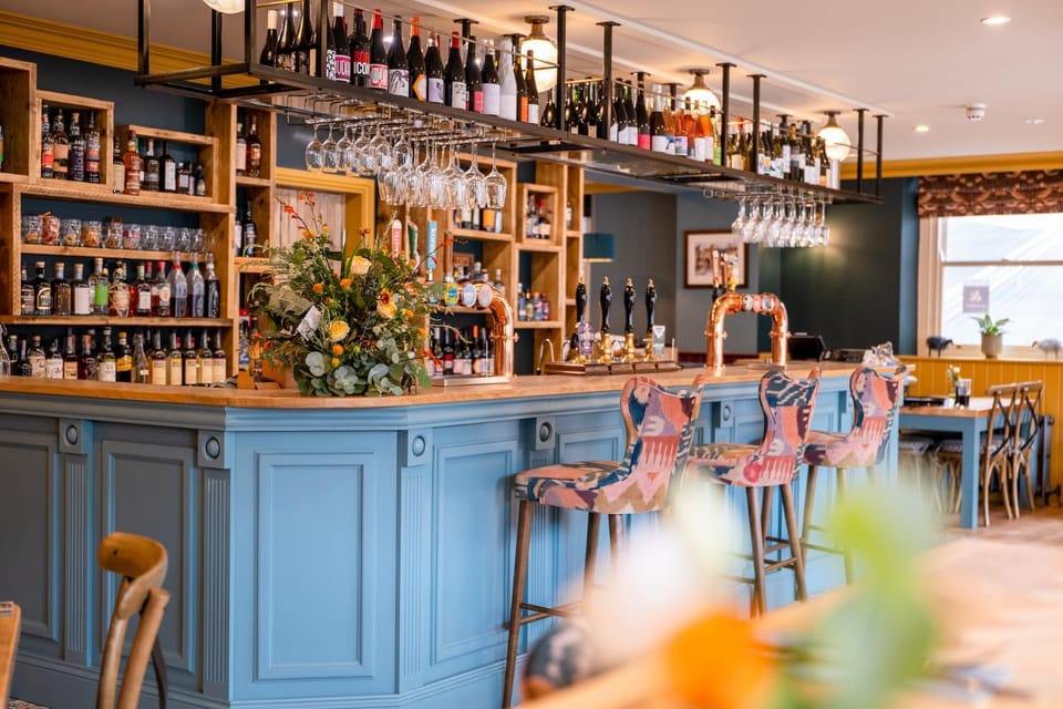 Restaurant/places to eat, Restaurant/places to eat, Lounge or bar, Food and drinks, Food, Drinks, Alcoholic drinks