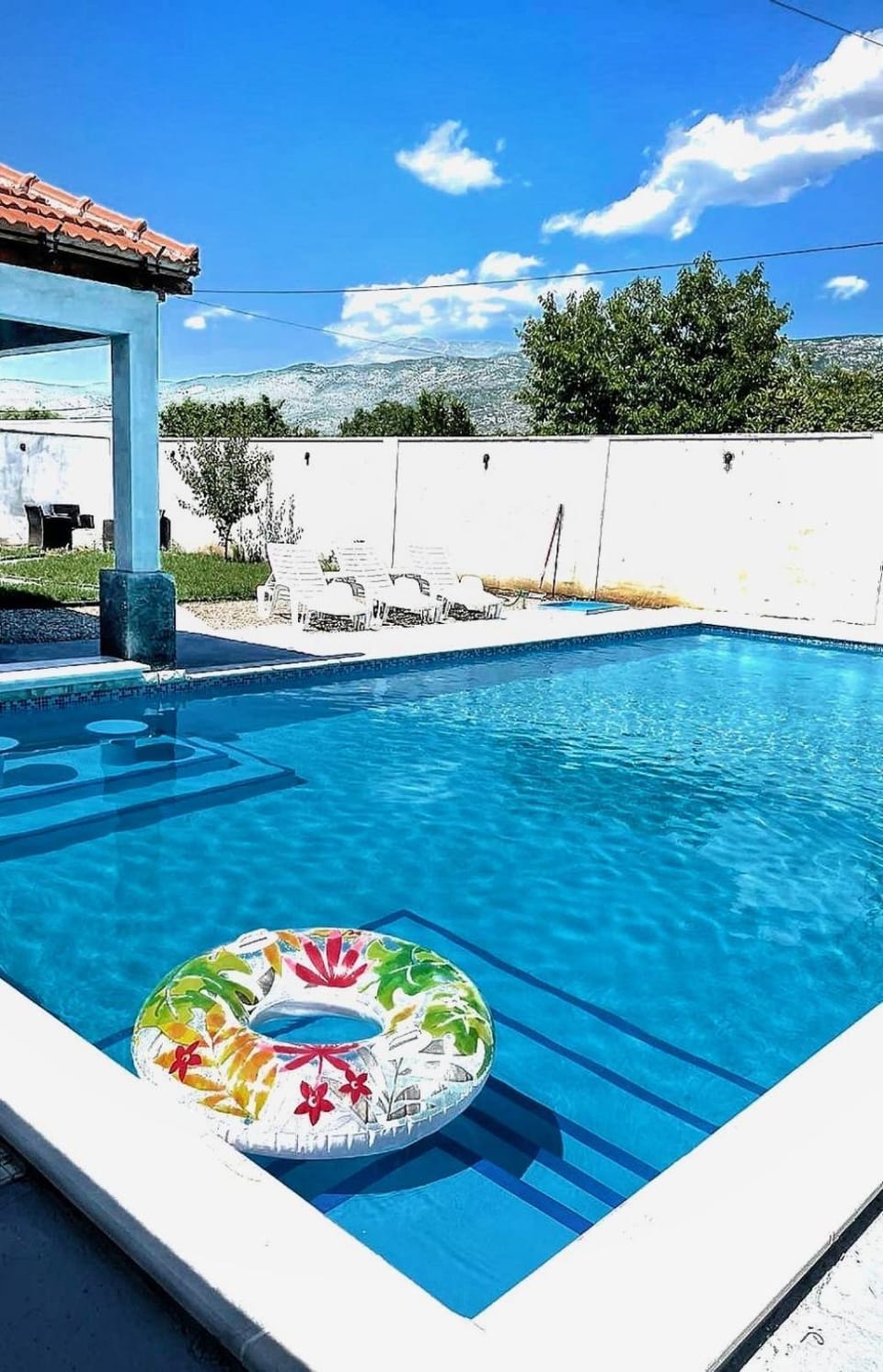 Pool view, Swimming pool