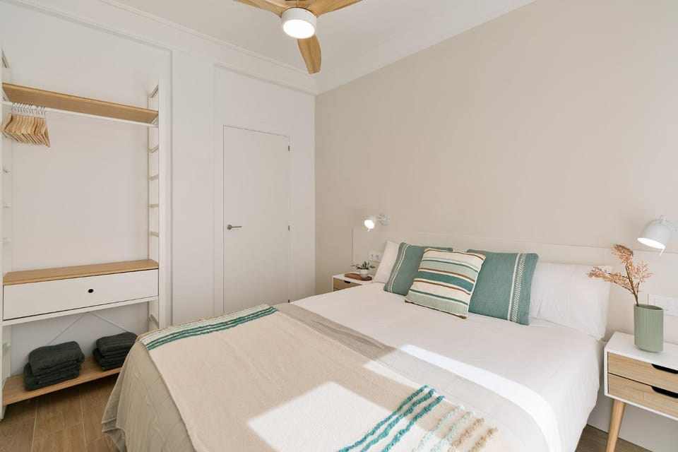Bed, Bedroom, fireplace, wardrobe