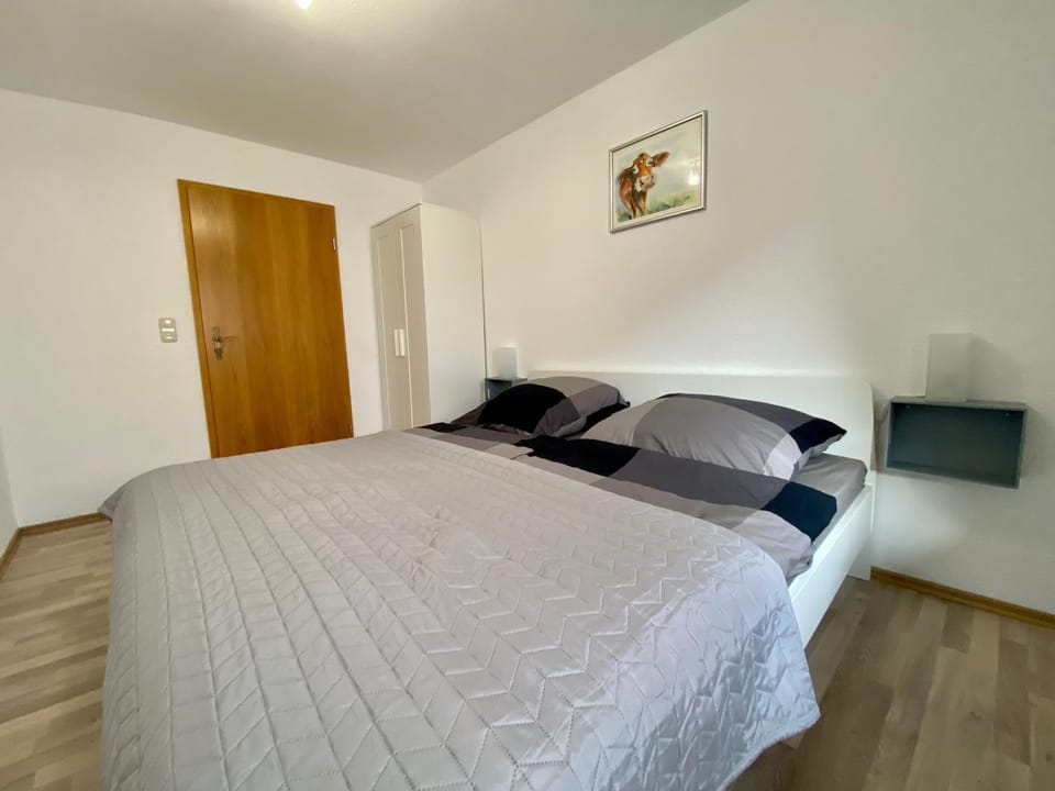Bed, Bedroom, wardrobe