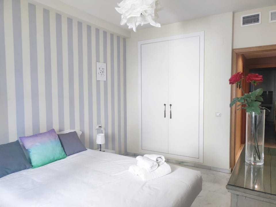 Bed, Photo of the whole room, Bedroom, towels, wardrobe
