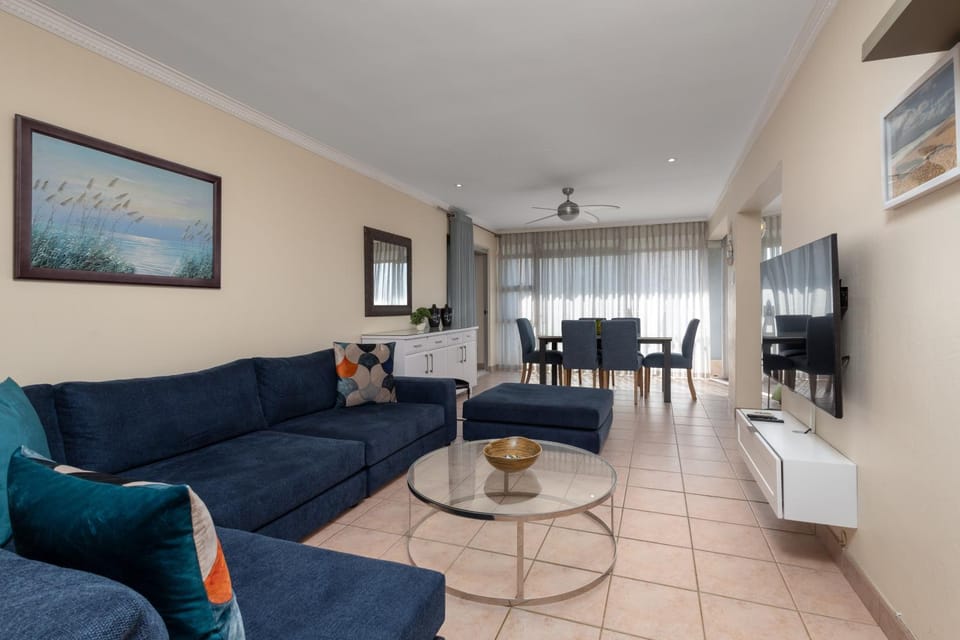 TV and multimedia, Living room, Dining area