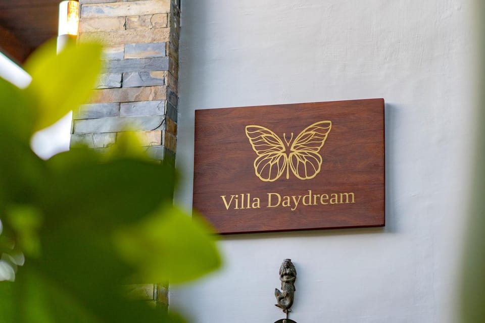 Property logo or sign