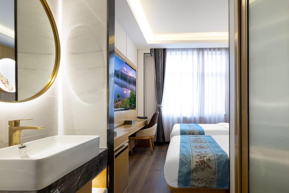 Bed, Bathroom, Bedroom