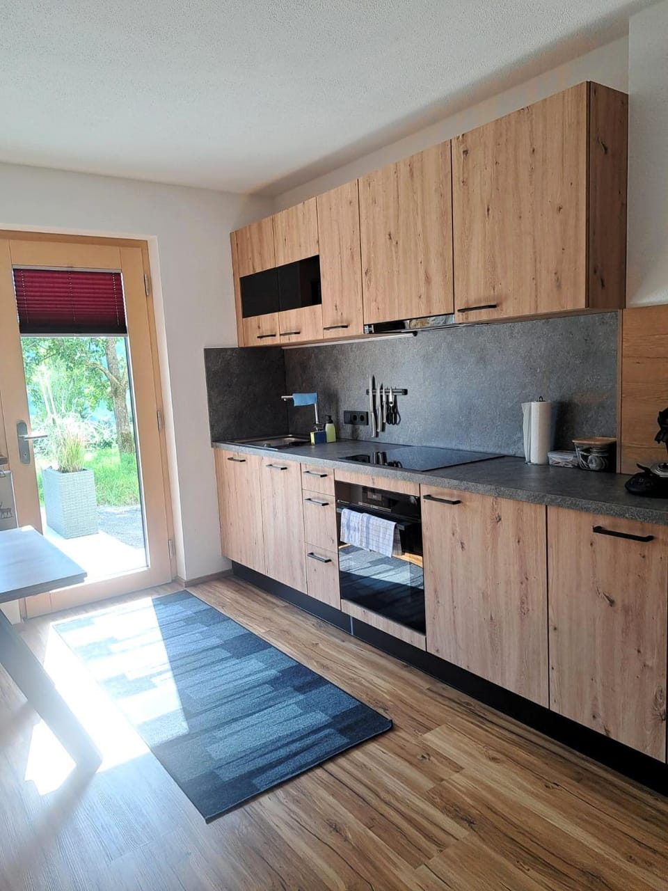 Kitchen or kitchenette, dishwasher, stove, kitchen
