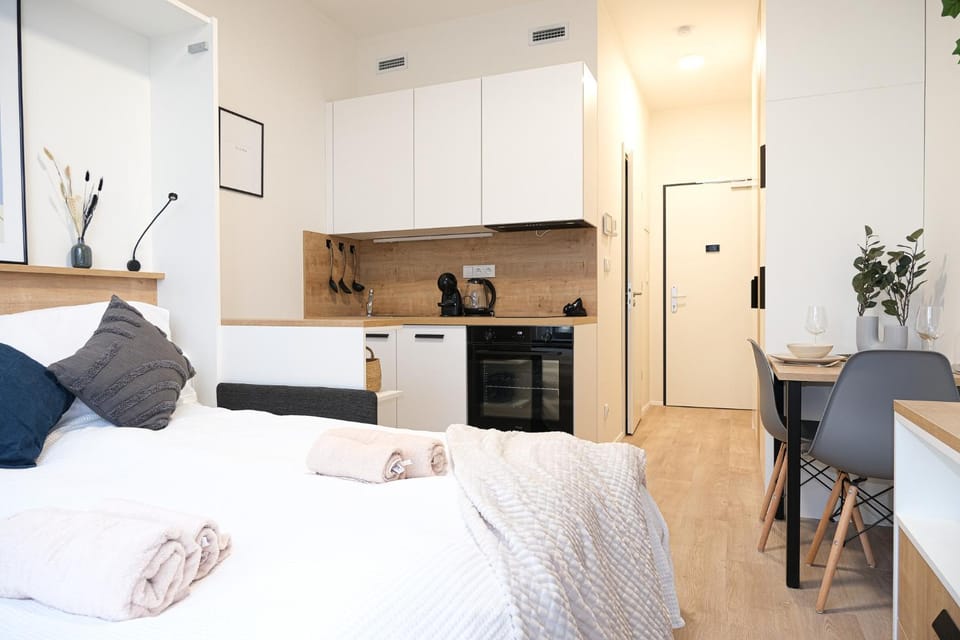 Bed, Kitchen or kitchenette, Dining area, Bedroom, pet friendly, stove