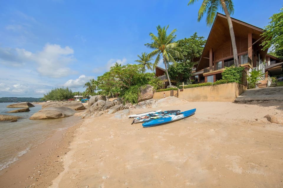 Property building, Day, Natural landscape, Activities, Beach, sunbed