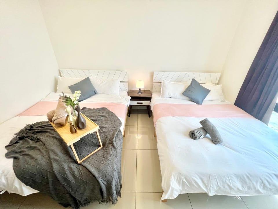 T4 1-10Pax 2Room Trefoil Cozy Home Setia Alam WiFi Apartment in Selangor, Malaysia