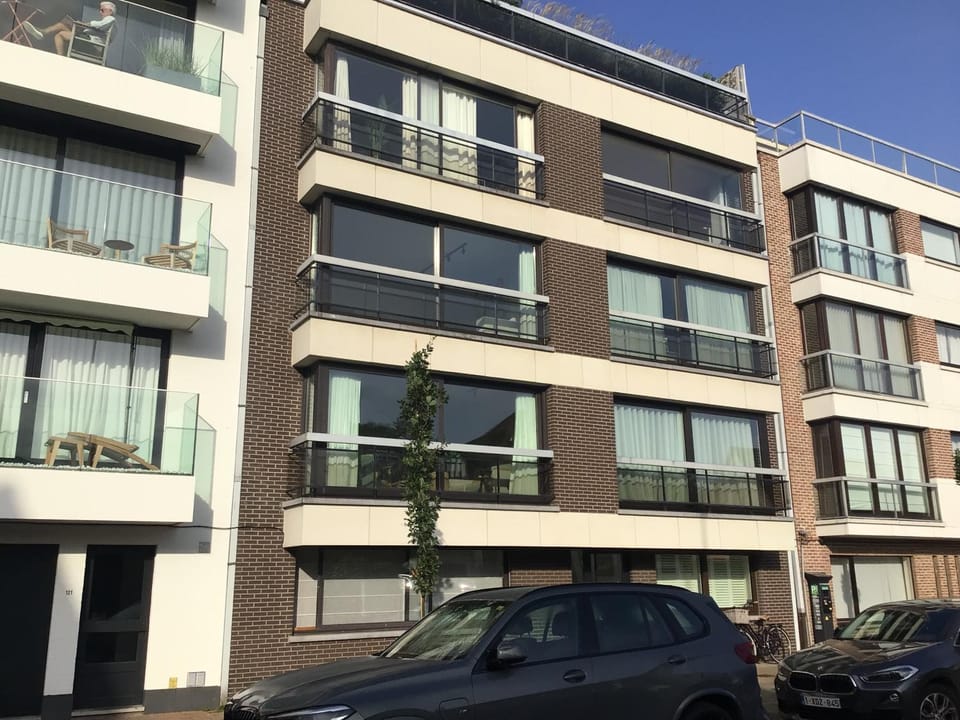 Property building, Street view