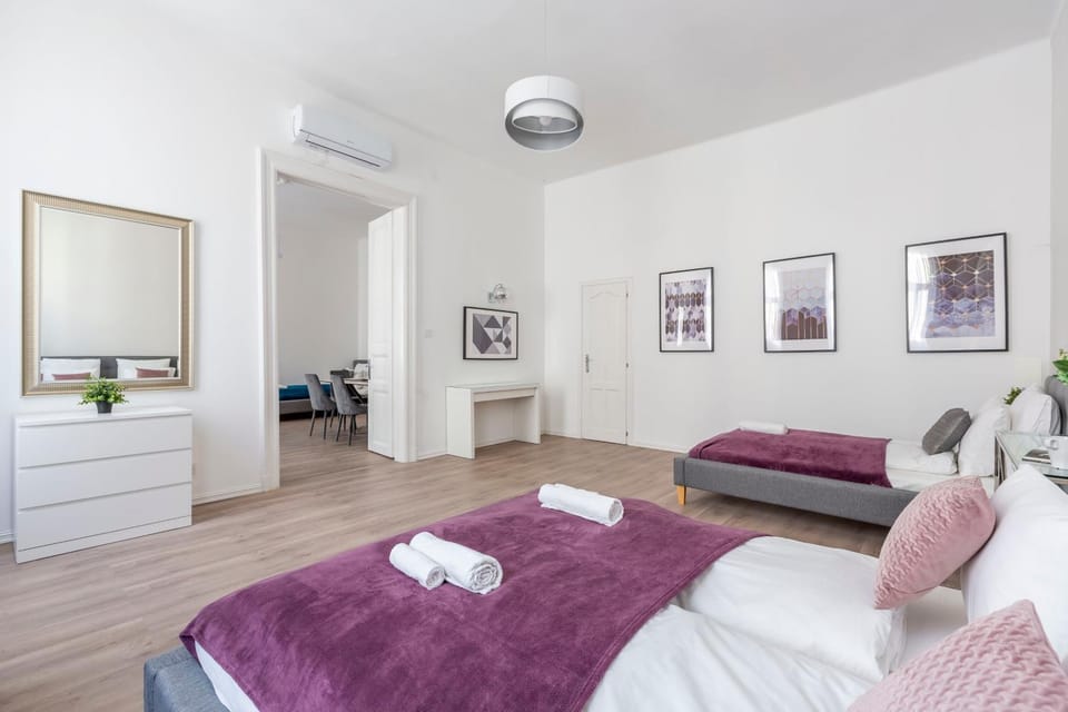 Bed, Photo of the whole room, Bedroom, towels, wardrobe, air conditioner