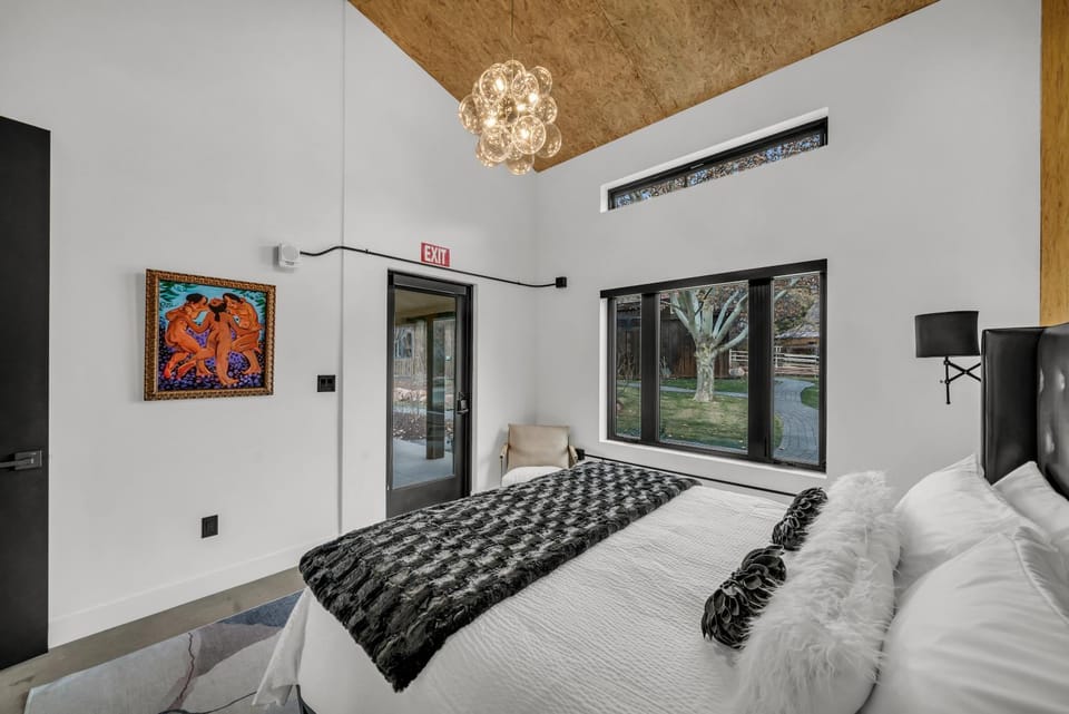 Bed, Bedroom
