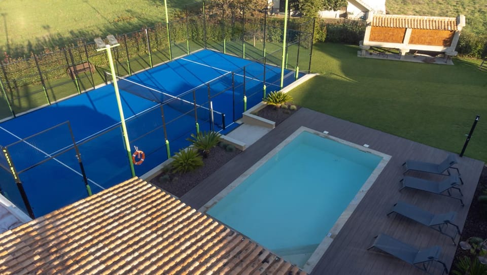 Casa Grande Gondomil com Campo de Padel, Piscina Country House in Viana do Castelo District, Portugal