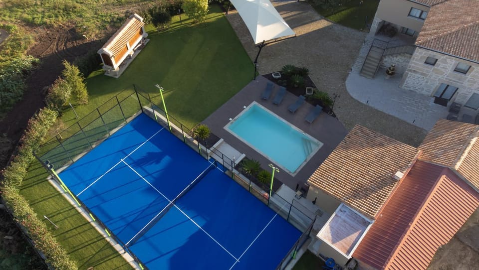 Casa Grande Gondomil com Campo de Padel, Piscina Country House in Viana do Castelo District, Portugal