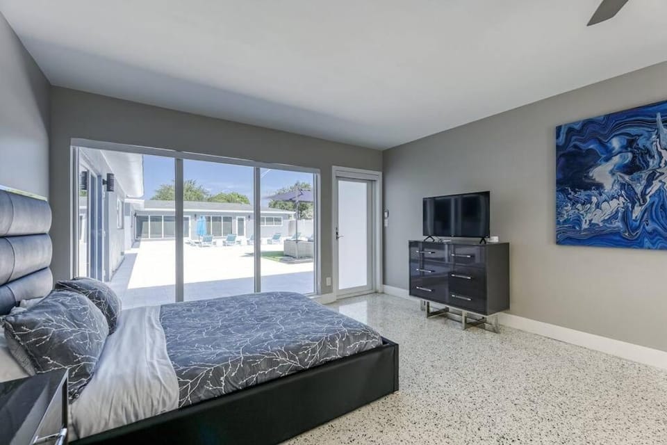 Sunshine Manor 2017-2 Apartment in Wilton Manors